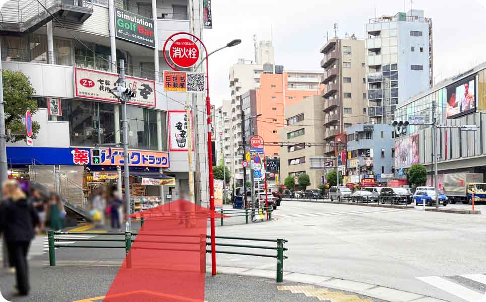 ダイコクドラッグ歌舞伎町2丁目店の交差点の写真