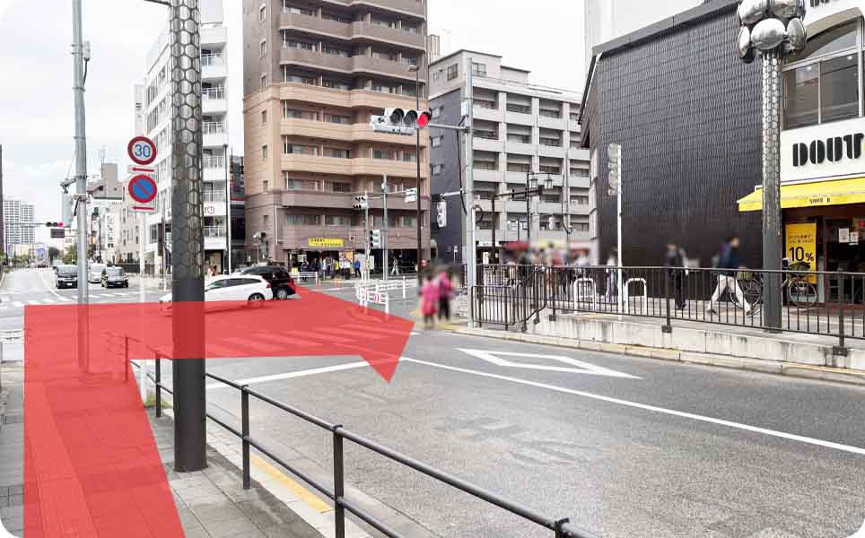 ドトールコーヒーショップ 西武新宿北口店前の横断歩道の写真